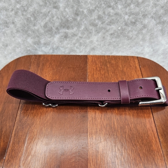 Under Armour Youth Adjustable &‎ Stretchy Baseball Belt Maroon Color - Picture 1 of 7